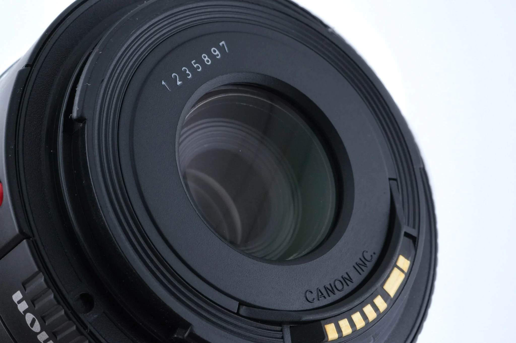 Canon 28-80mm f3.5-5.6 - Image 4