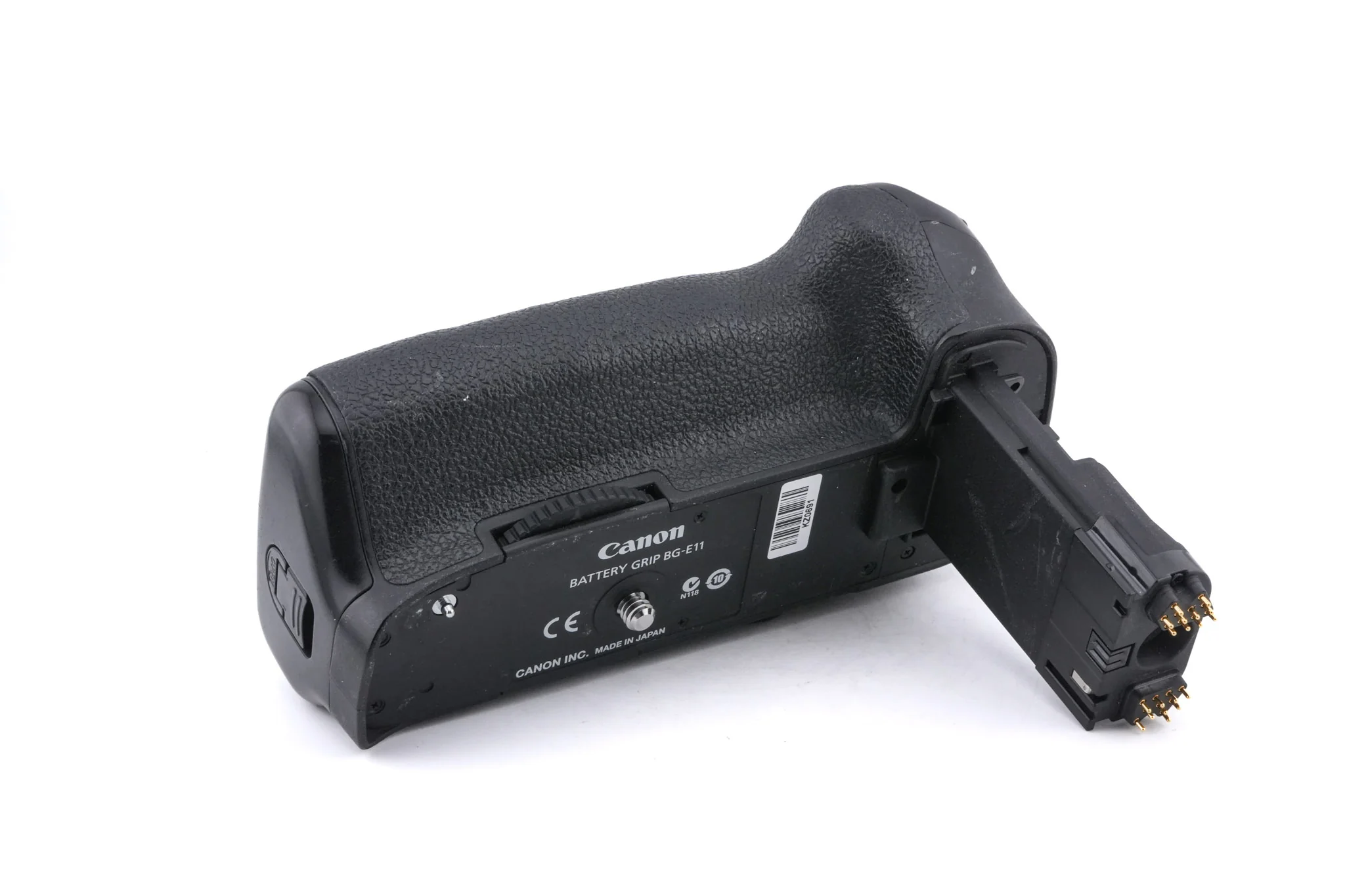 Canon BG-E11 Battery Grip - Image 4