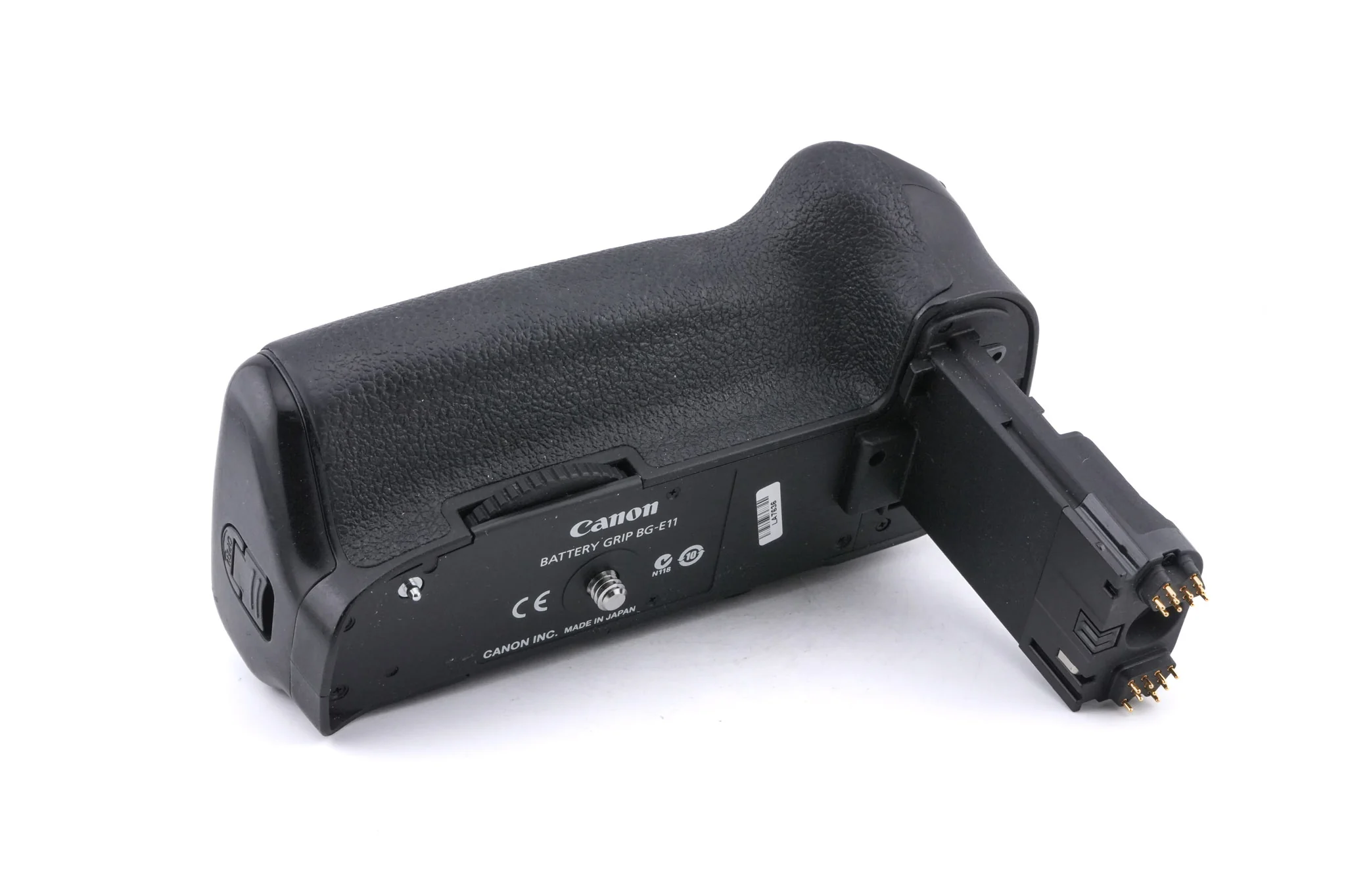 Canon BG-E11 Battery Grip - Image 4