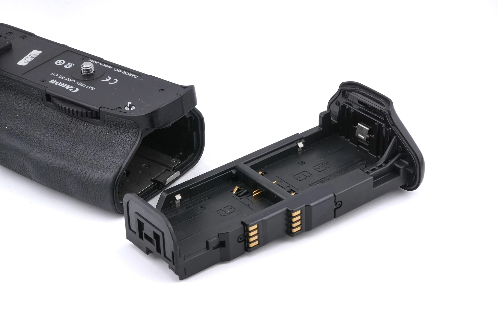 Canon BG-E11 Battery Grip - Image 5