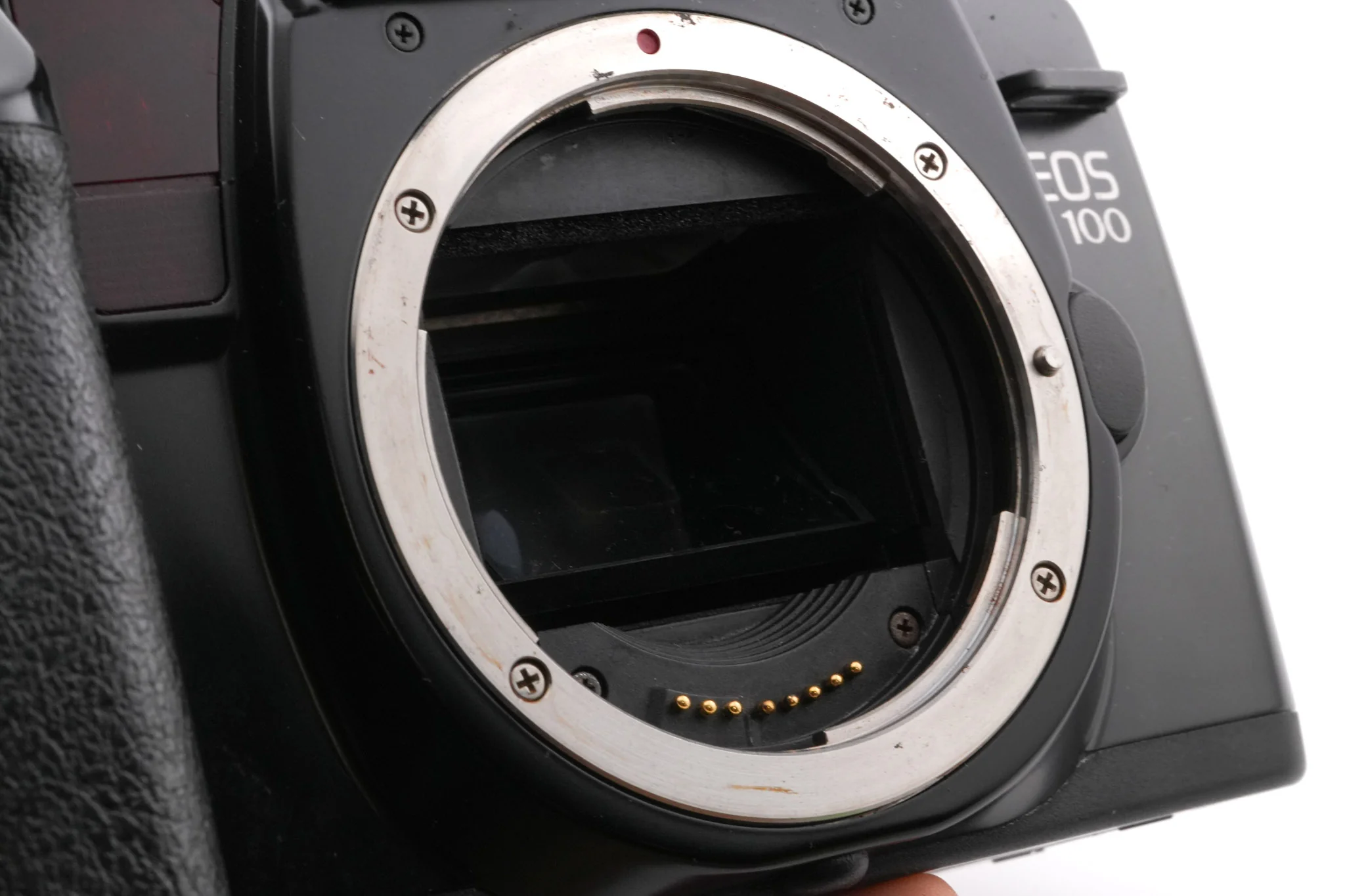 Canon EOS 100 - Image 4