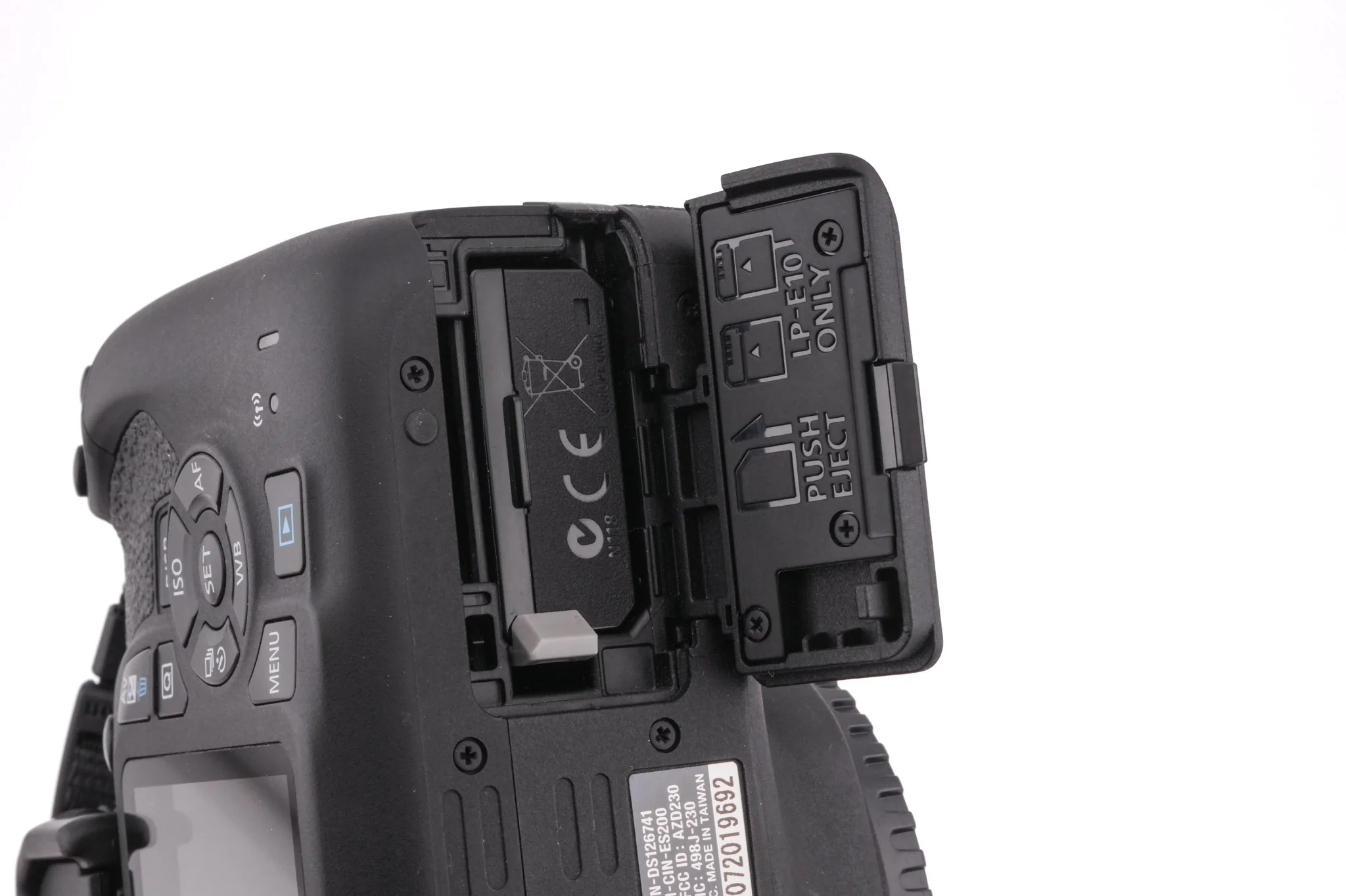 Canon EOS 2000D - Image 6