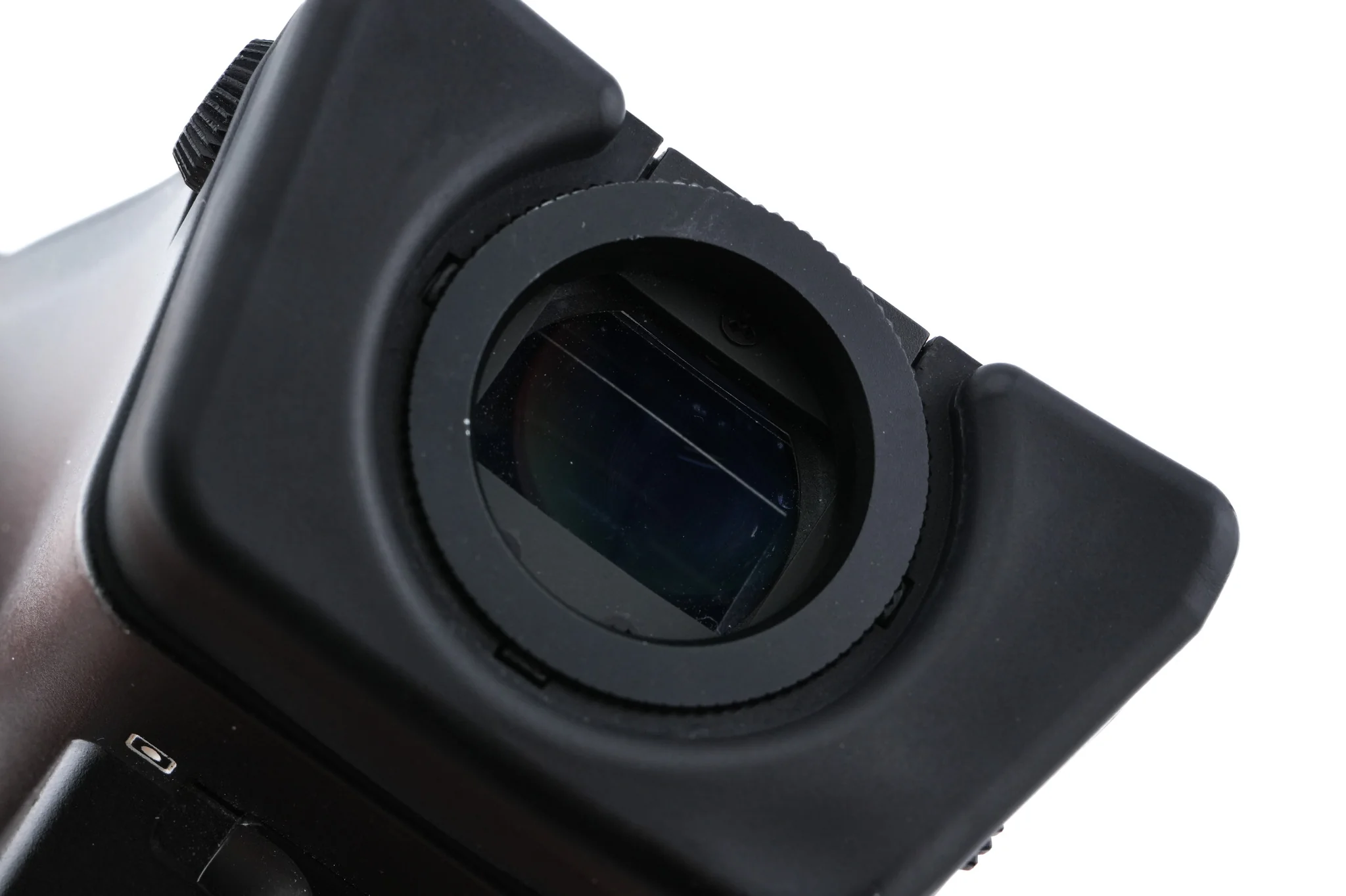 Contax 645 + MF-1 AE Prism Finder + MFB-1 120/220 Film Back Holder + 80mm f2 Planar T* - Image 10