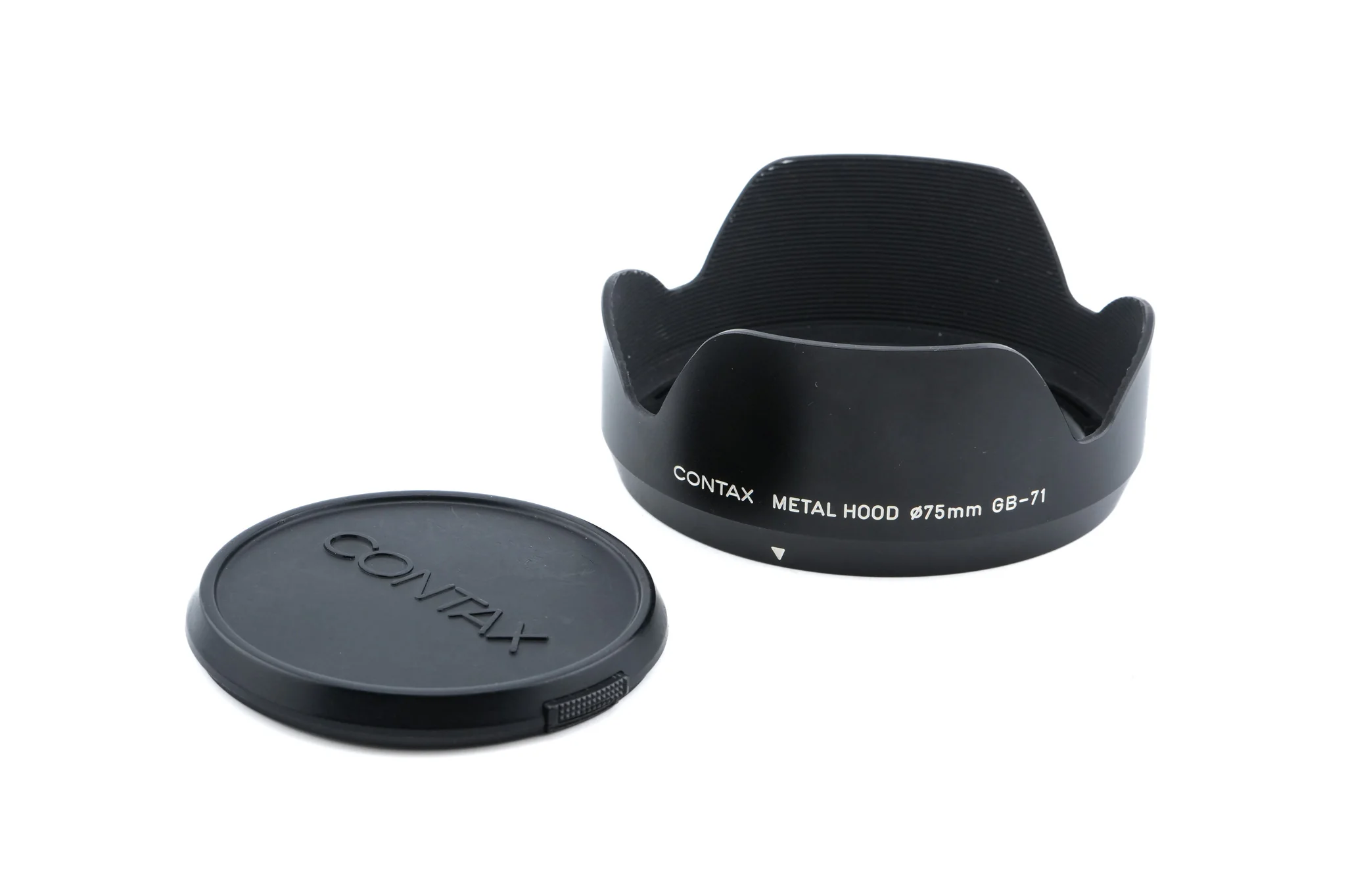 Contax 645 + MF-1 AE Prism Finder + MFB-1 120/220 Film Back Holder + 80mm f2 Planar T* - Image 11