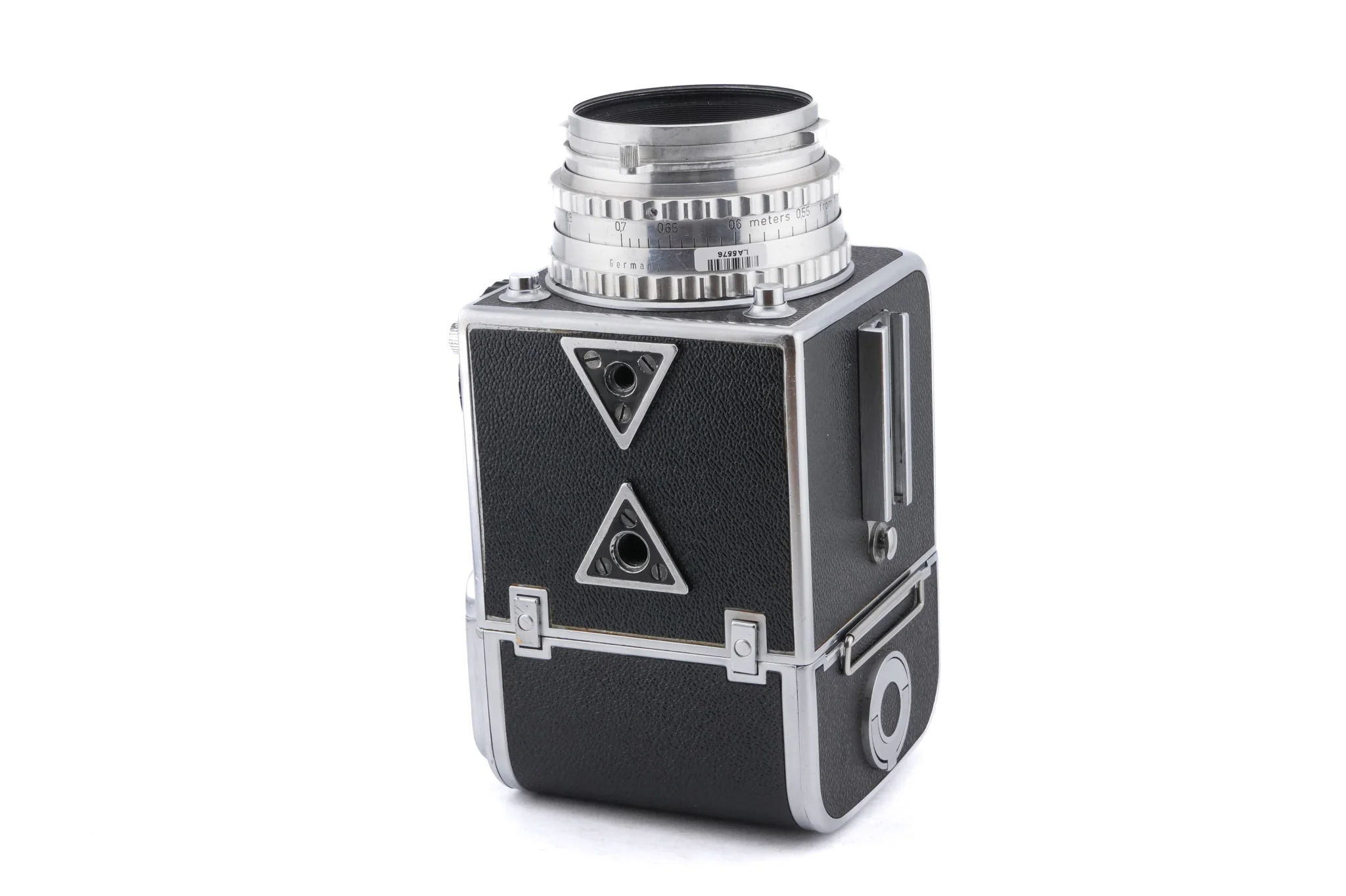Hasselblad 1000F (8012) + 80mm f2.8 Tessar T Opton (OBTU / 8055) + 12 Film Magazine + Waist Level Finder (FUJUC) - Image 5