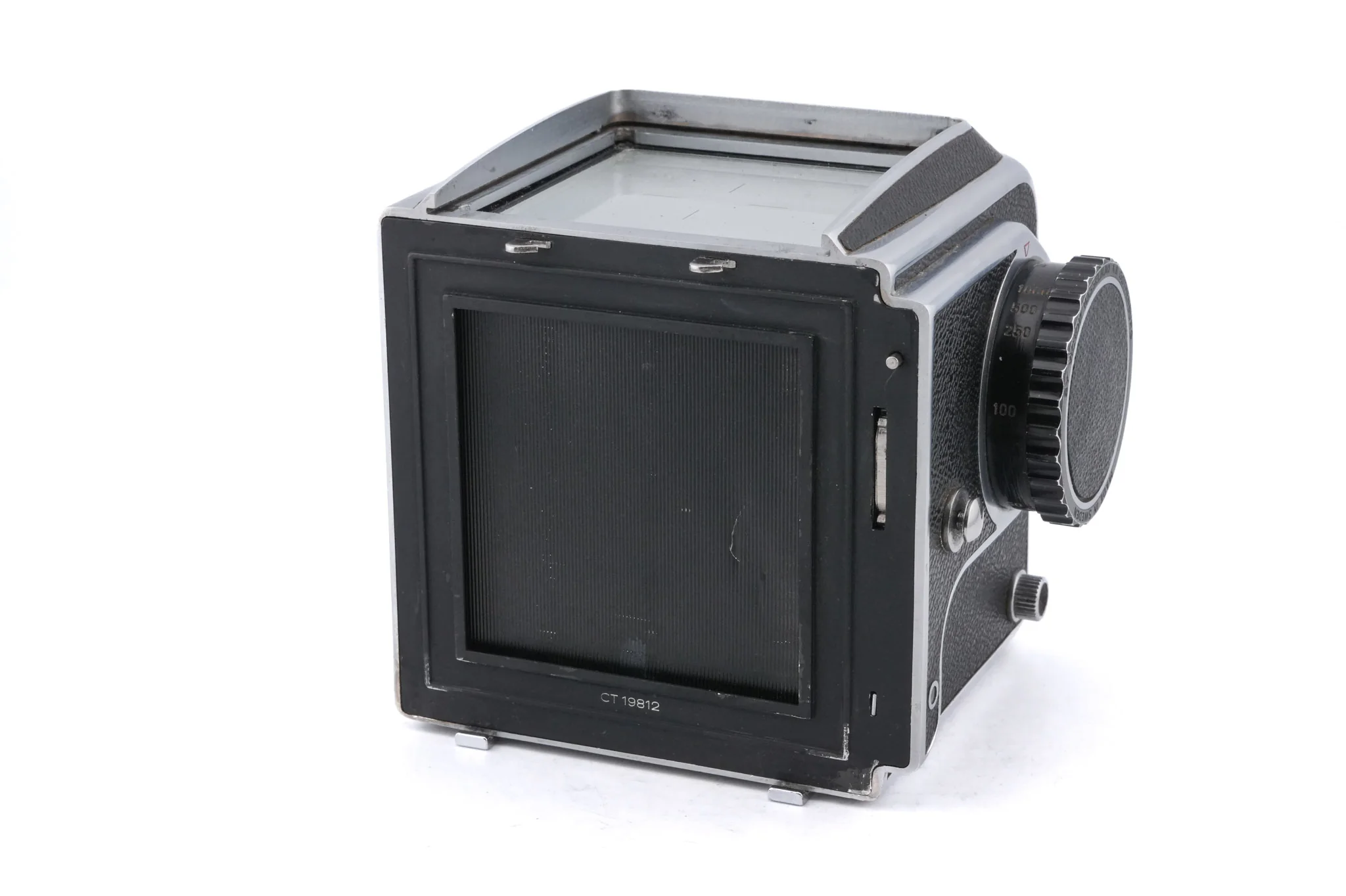 Hasselblad 1000F (8012) + 80mm f2.8 Tessar T Opton (OBTU / 8055) + 12 Film Magazine + Waist Level Finder (FUJUC) - Image 7