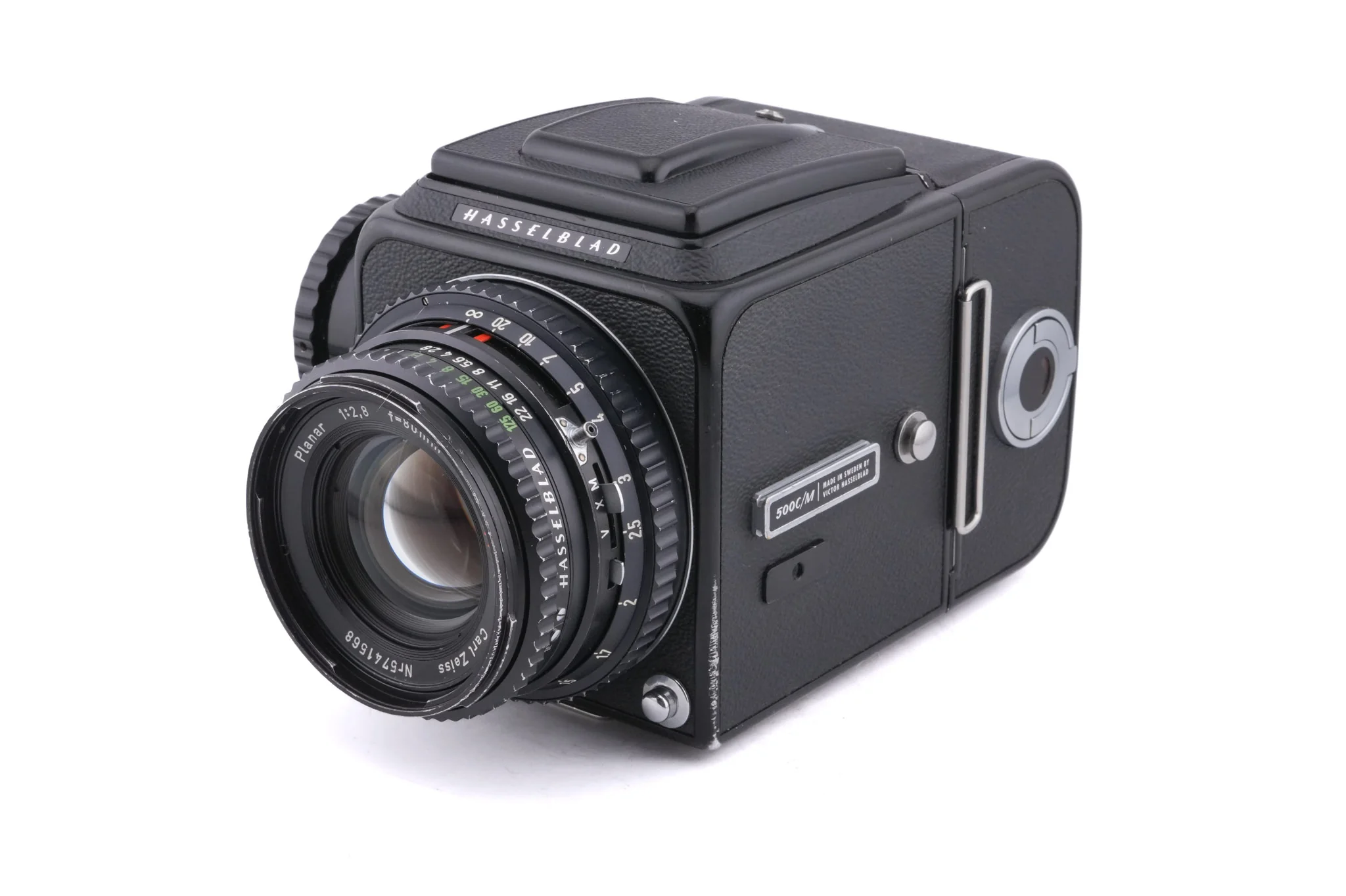 Hasselblad 500C/M (Black, 10170) + 80mm f2.8 Planar T* C (Black, 20028) + Waist Level Finder (Old / Black, 42277) + Standard Focusing Screen (42161) + A12 Film Magazine (Black, 30147)
