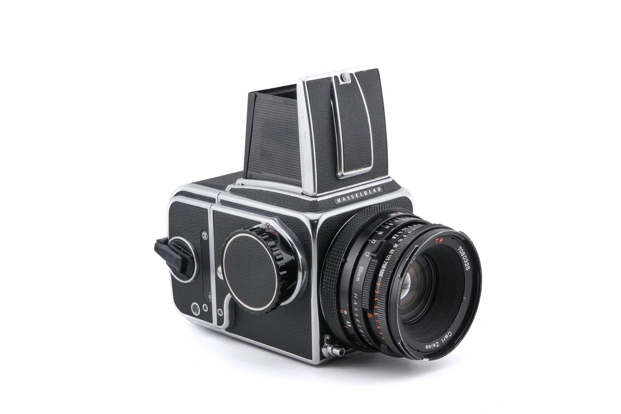 Hasselblad 500C/M (Silver, 10026) + Waist Level Finder (Old / Silver, 42021) + 80mm f2.8 Planar T* CF (20029) + Standard Focusing Screen (42161) + A12 Film Magazine (Silver, 30074) - Image 2