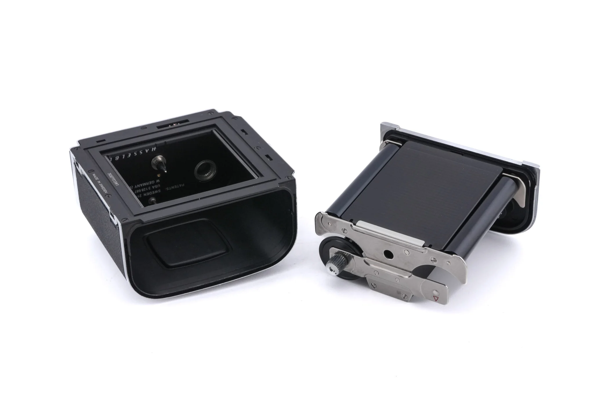 Hasselblad 503CX (Silver, 10026) + A12N Film Magazine + Waist Level Finder (New / Chrome, 42315) + Acute Matte Focusing Screen (42165) - Image 11