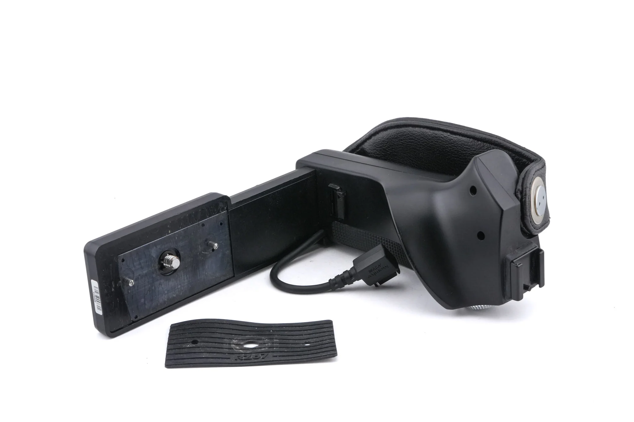 Mamiya L-Grip Holder RZ (212-550) - Image 4