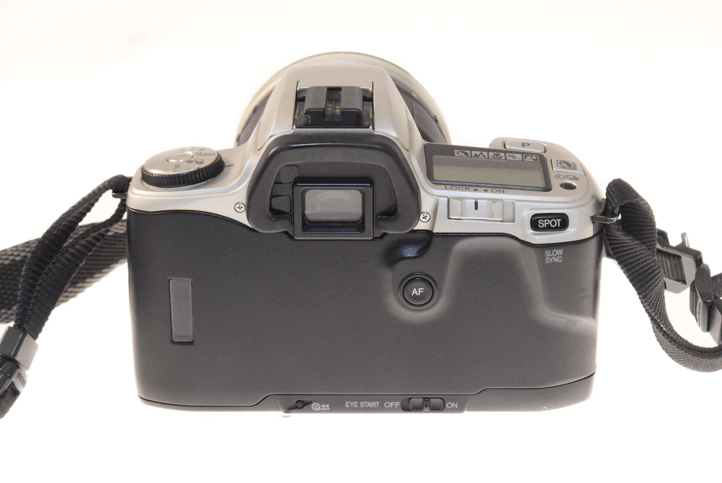 Minolta Dynax 505si Super + 28-200mm f3.8-5.6 AF Aspherical LD (271D) - Image 3