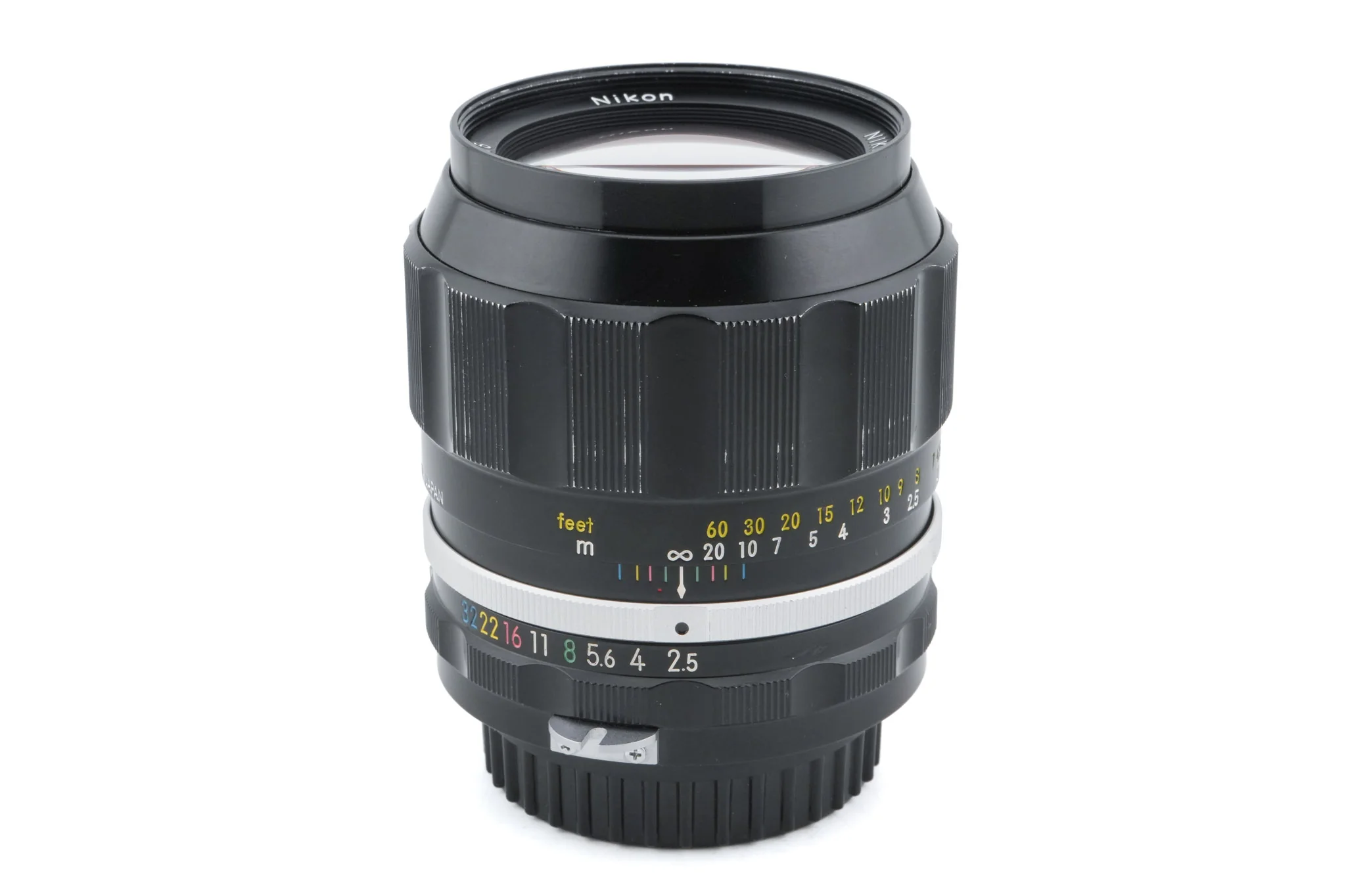 Nikon 105mm f2.5 Nikkor-P.C Auto Pre-AI