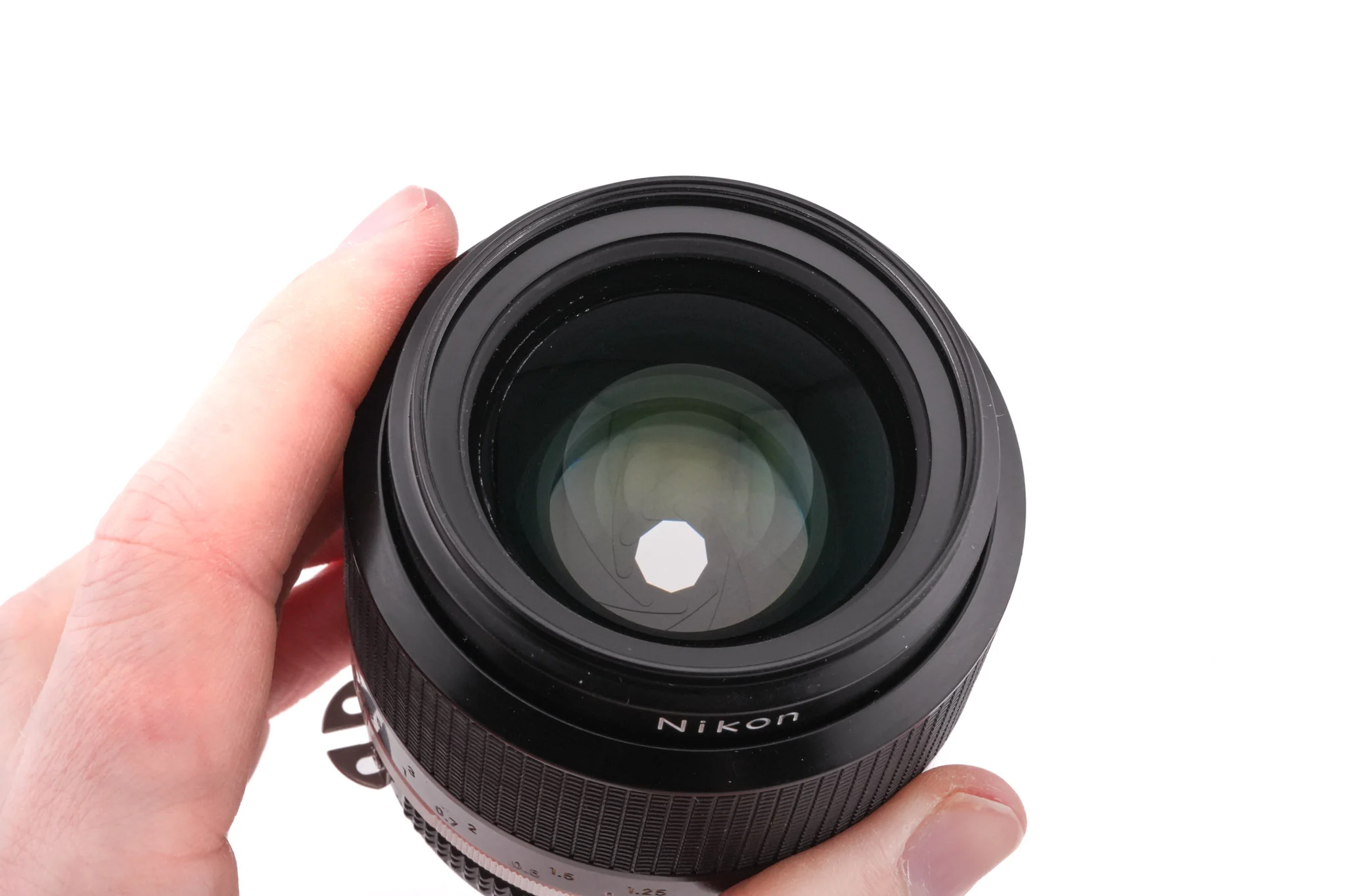 Nikon 35mm f1.4 Nikkor AI-S - Image 5