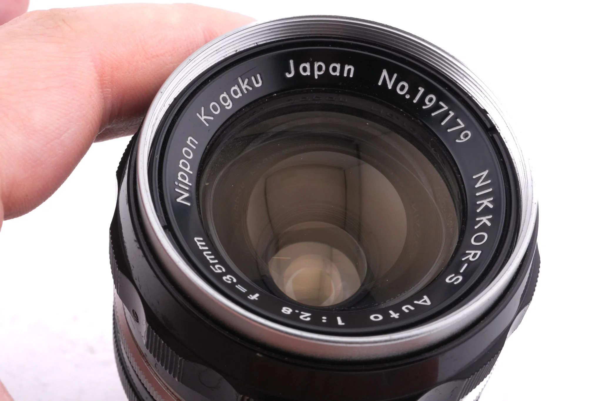 Nikon 35mm f2.8 Nikkor-S Auto Pre-AI - Image 2