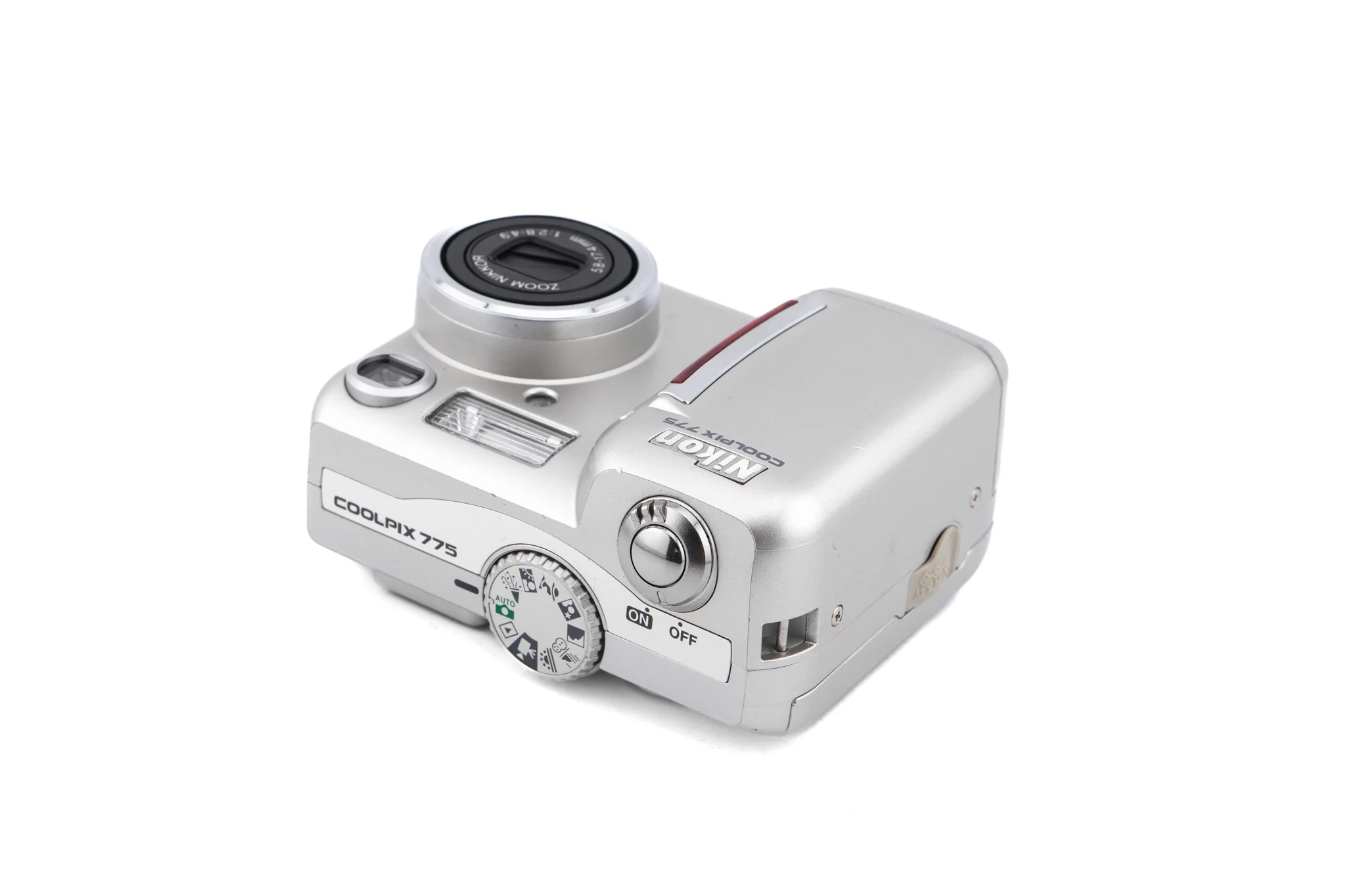 Nikon Coolpix 775 - Image 3