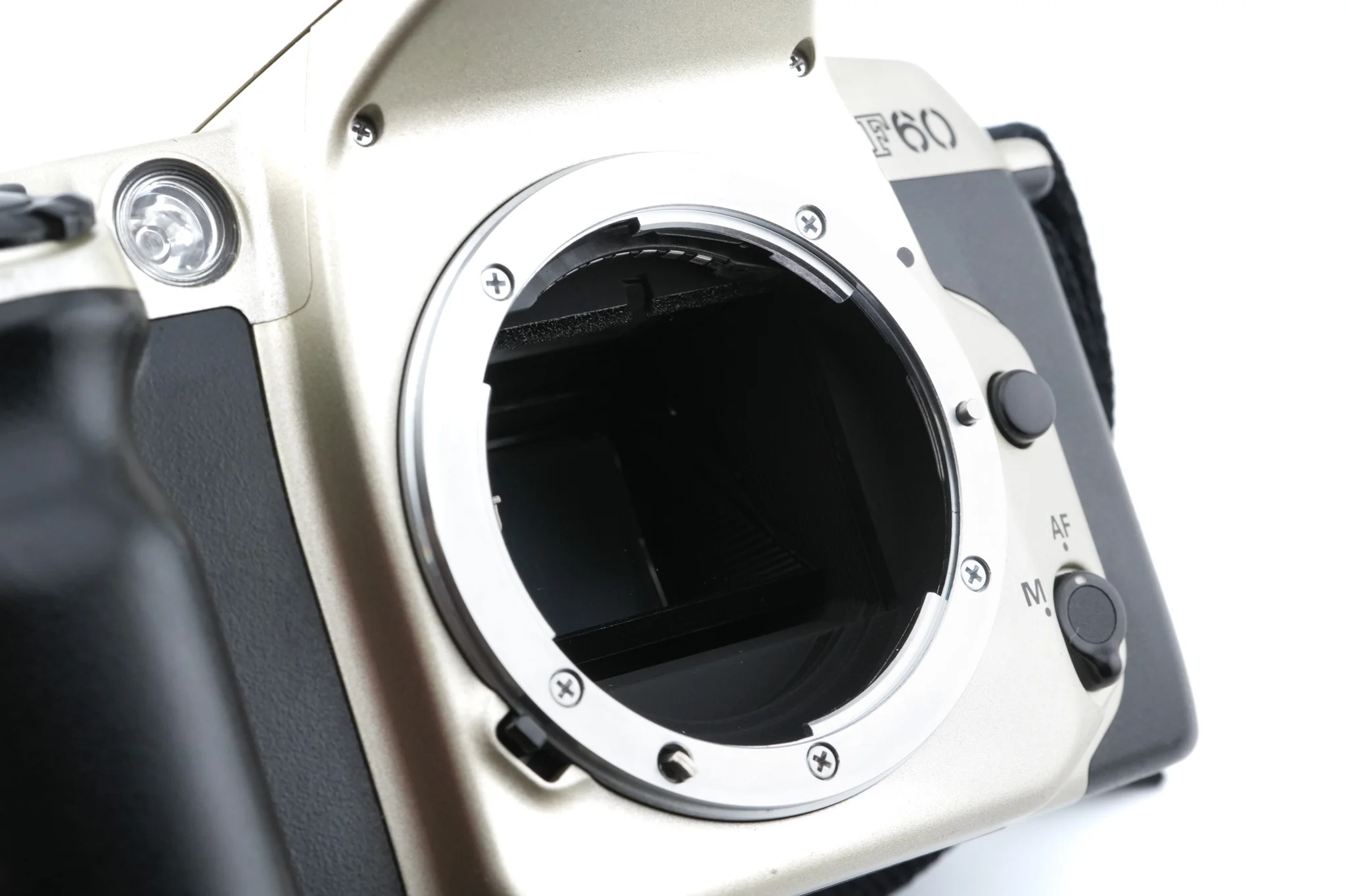 Nikon F60 - Image 5