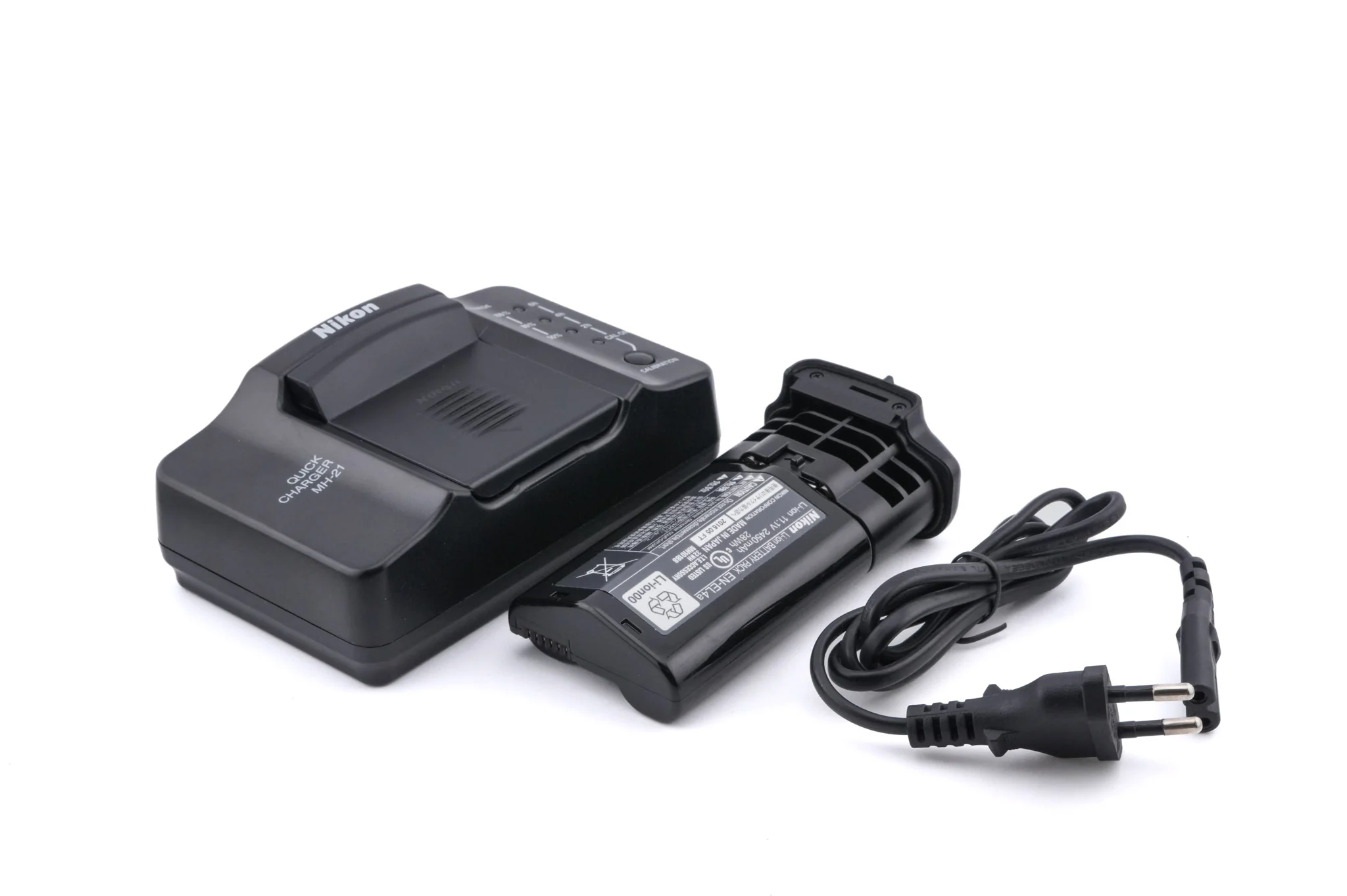 Nikon MB-40 Multi-Power Battery Pack - Image 5