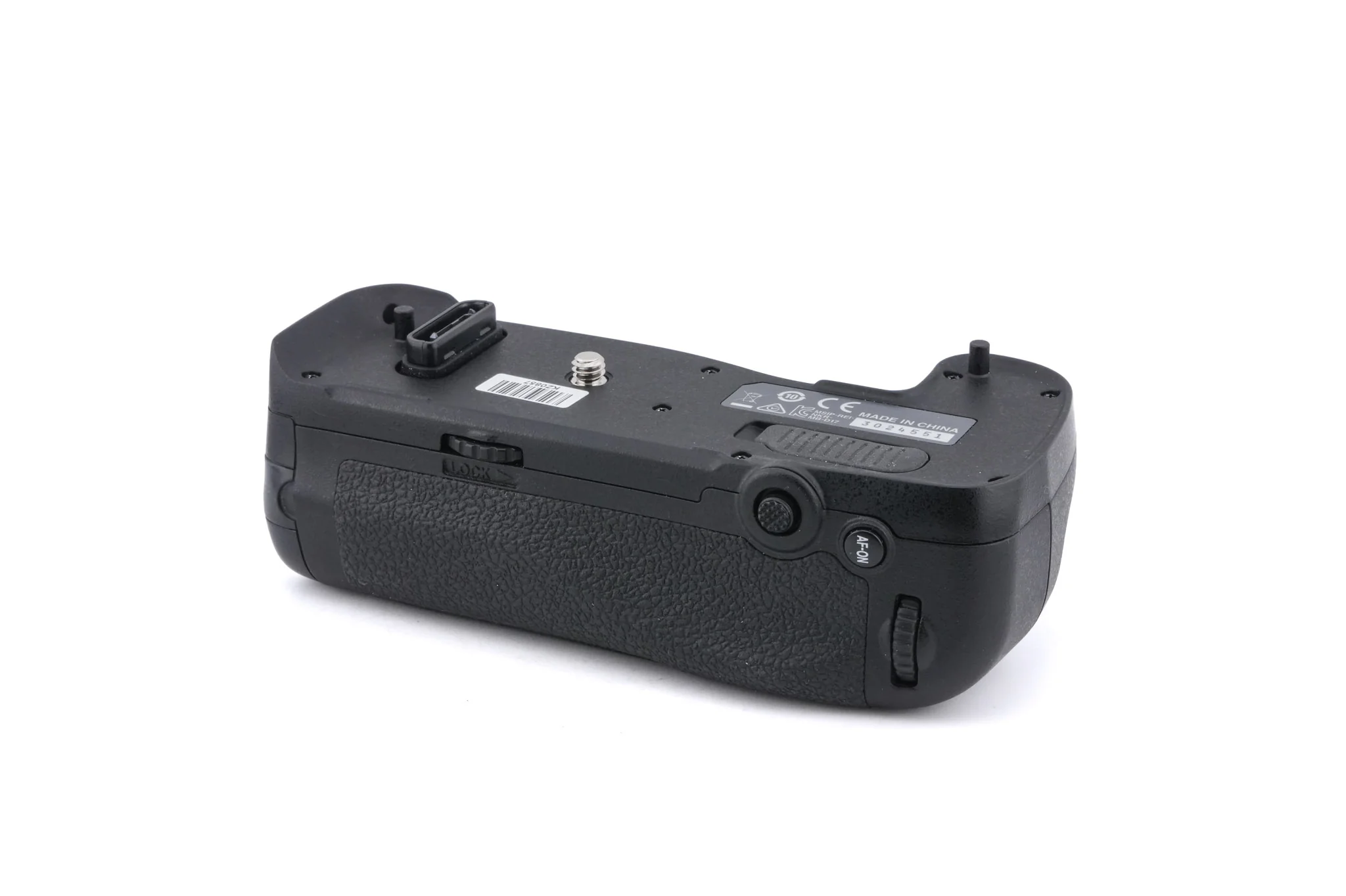 Nikon MB-D17 Multi Power Battery Pack - Image 2