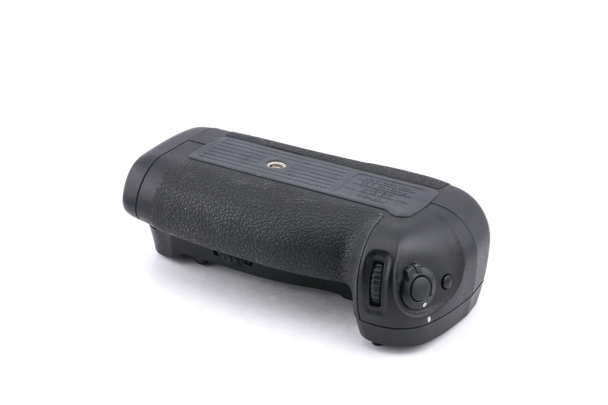 Nikon MB-D17 Multi Power Battery Pack - Image 3