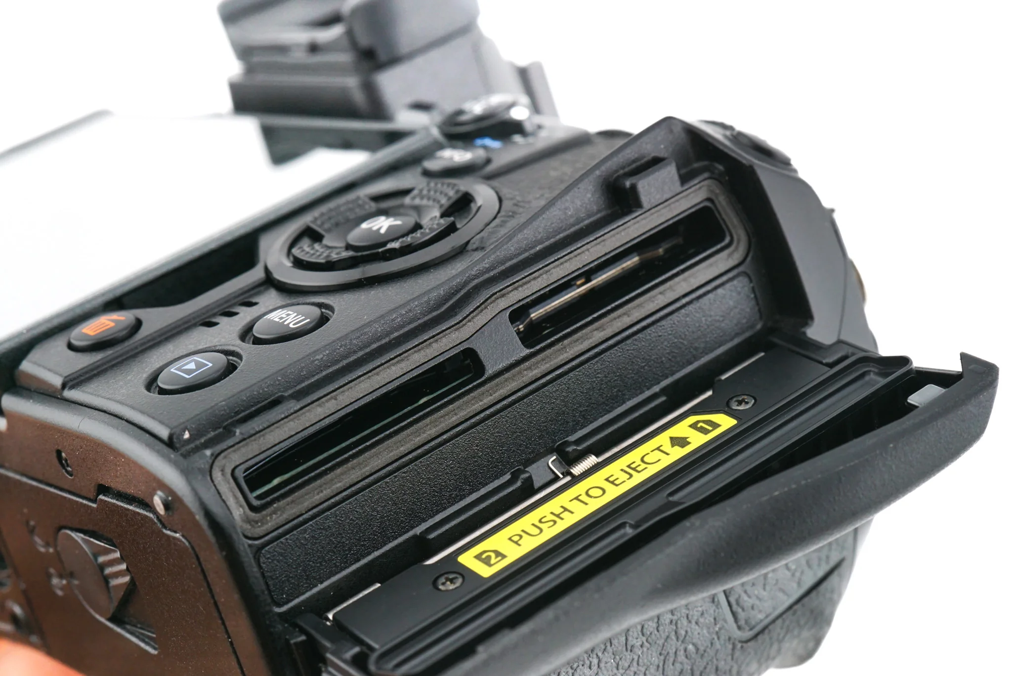 Olympus OM-D E-M1 Mark II - Image 10