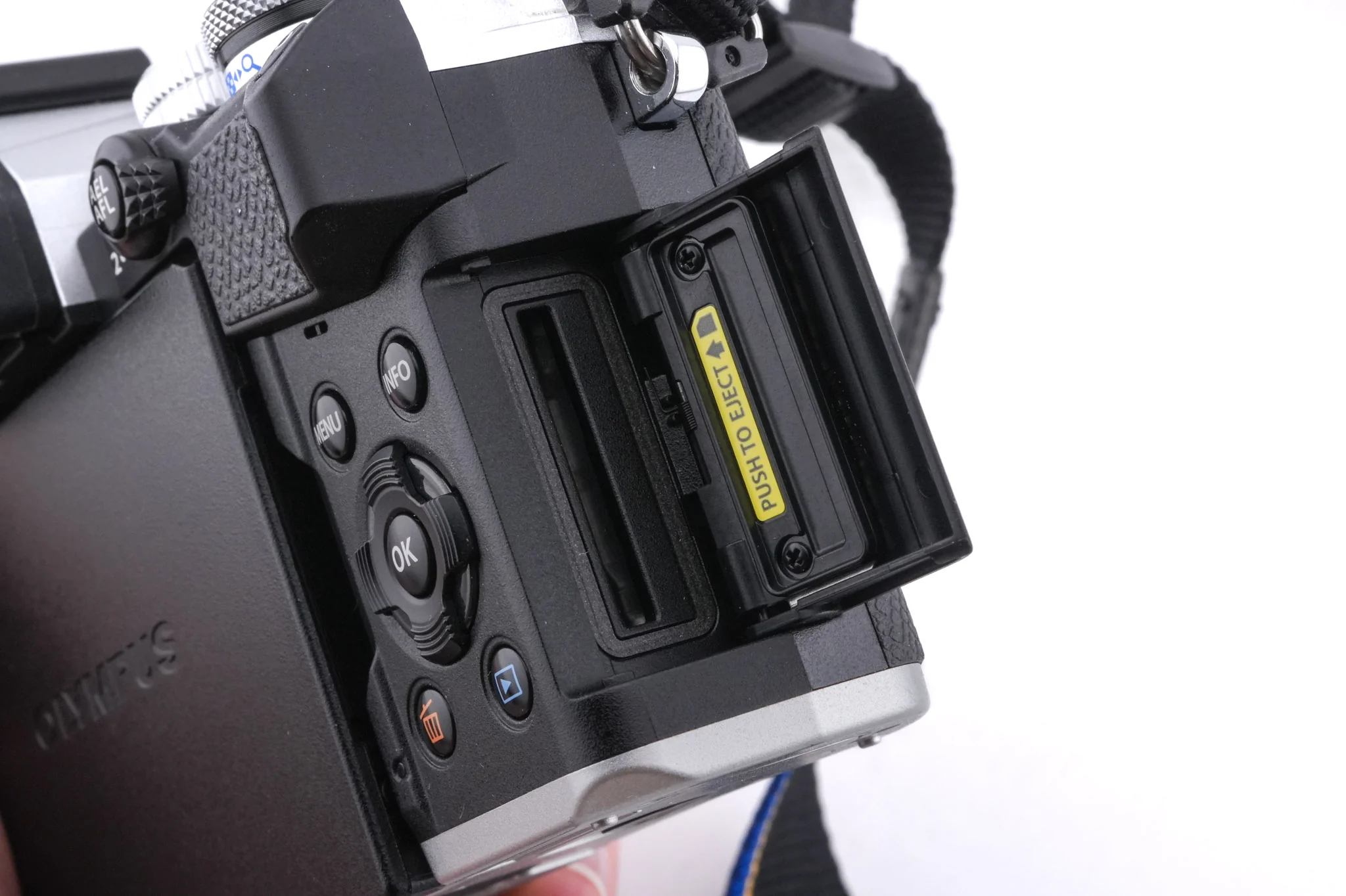 Olympus OM-D E-M5 Mark III - Image 7
