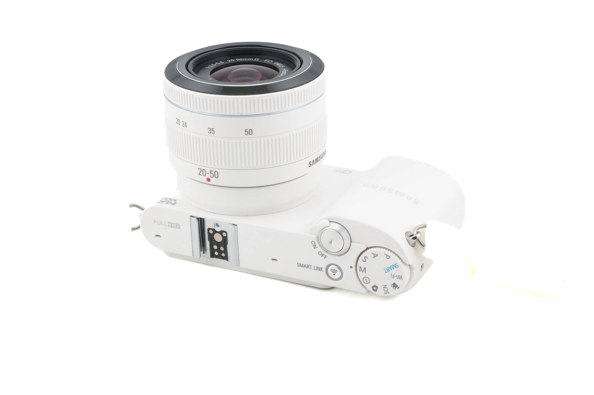 Samsung NX1000 + 20-50mm f3.5-5.6 II ED i-Function - Image 3