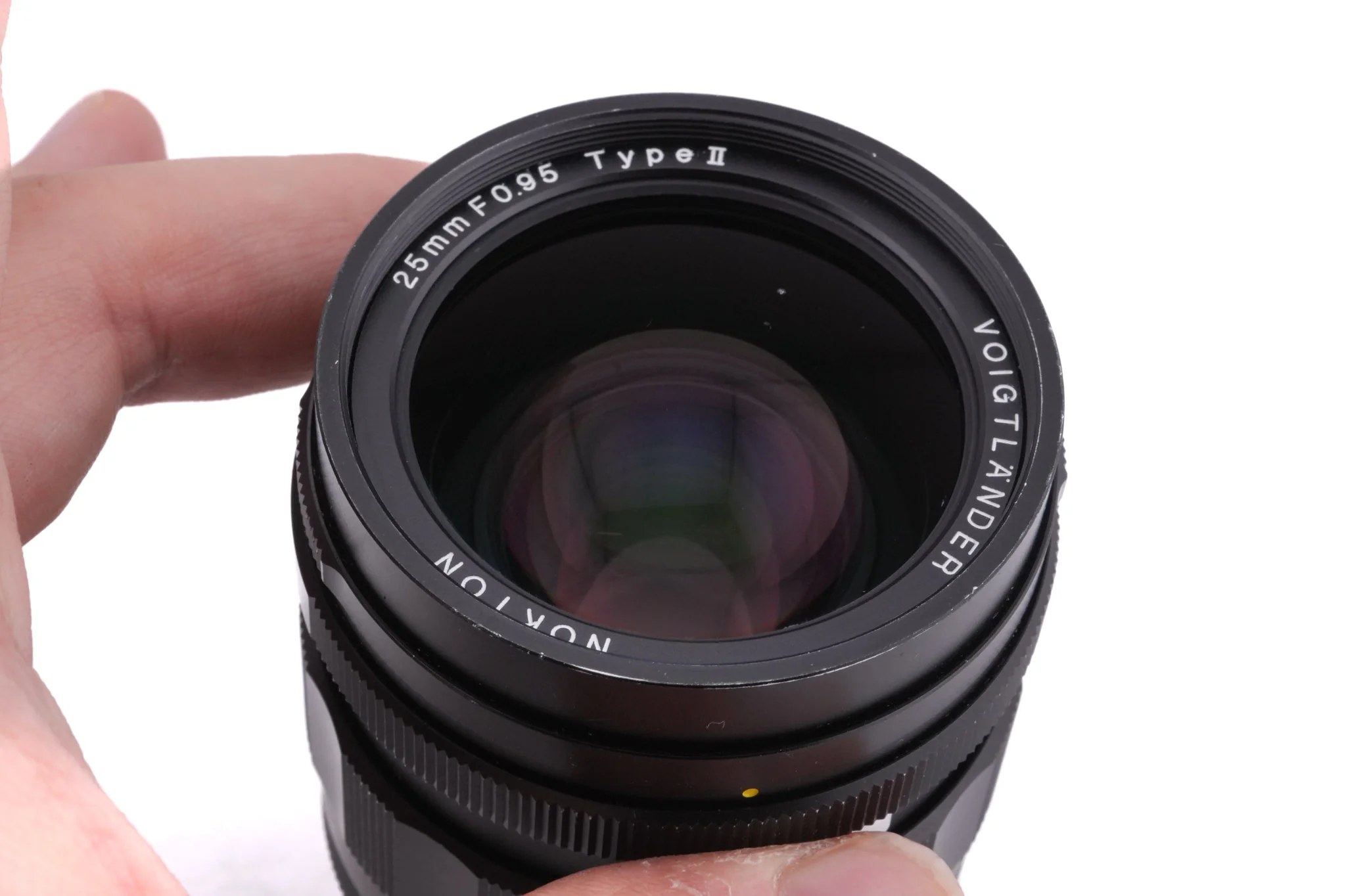 Voigtländer 25mm f0.95 Nokton Type II - Image 3