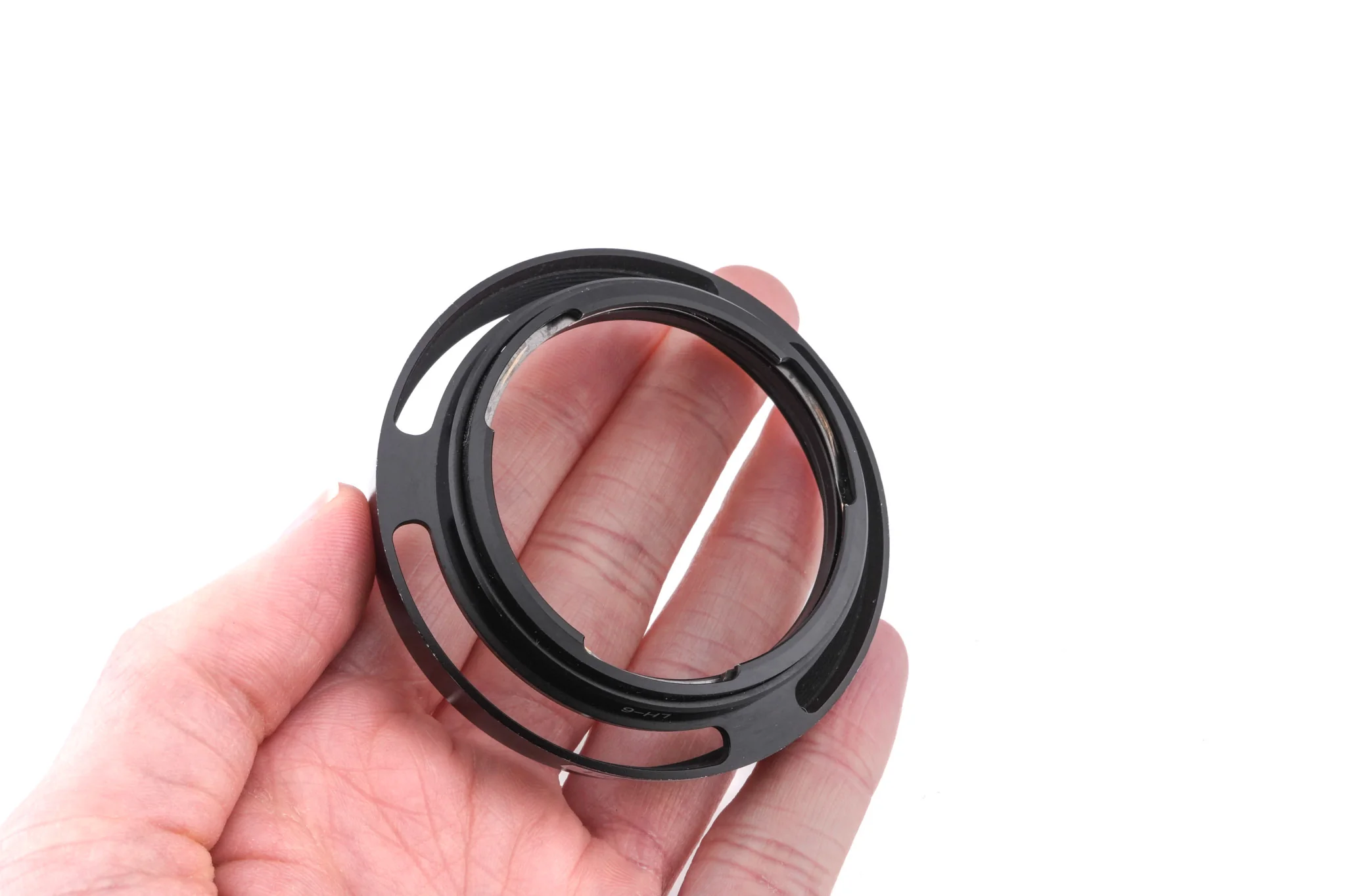 Voigtländer LH-6 Lens Hood - Image 4