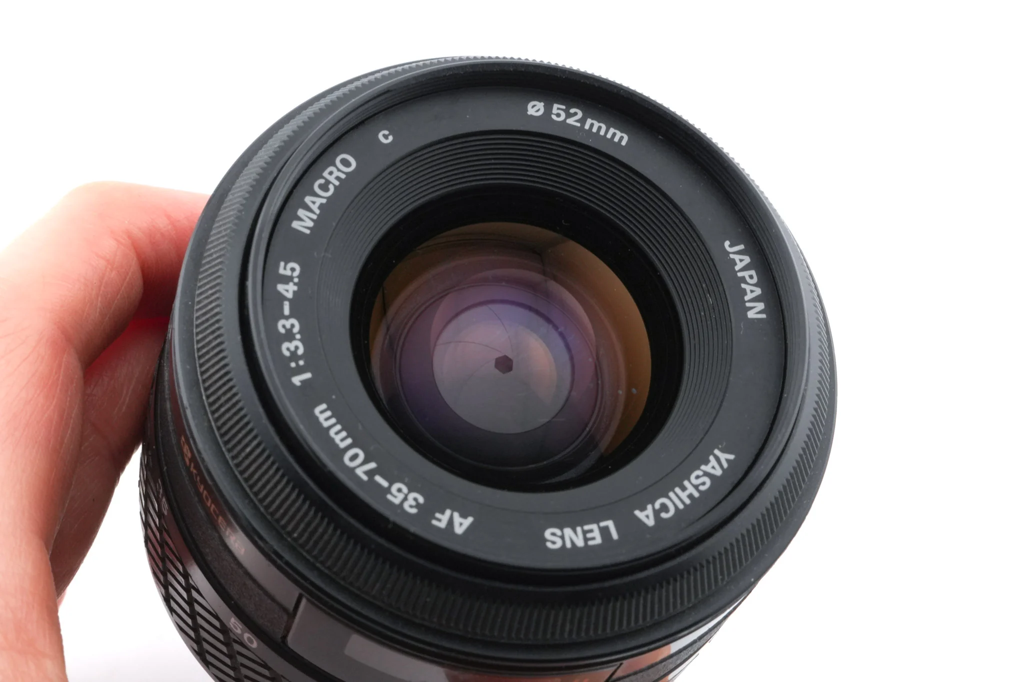Yashica 35-70mm f3.3-4.5 AF Macro - Image 2