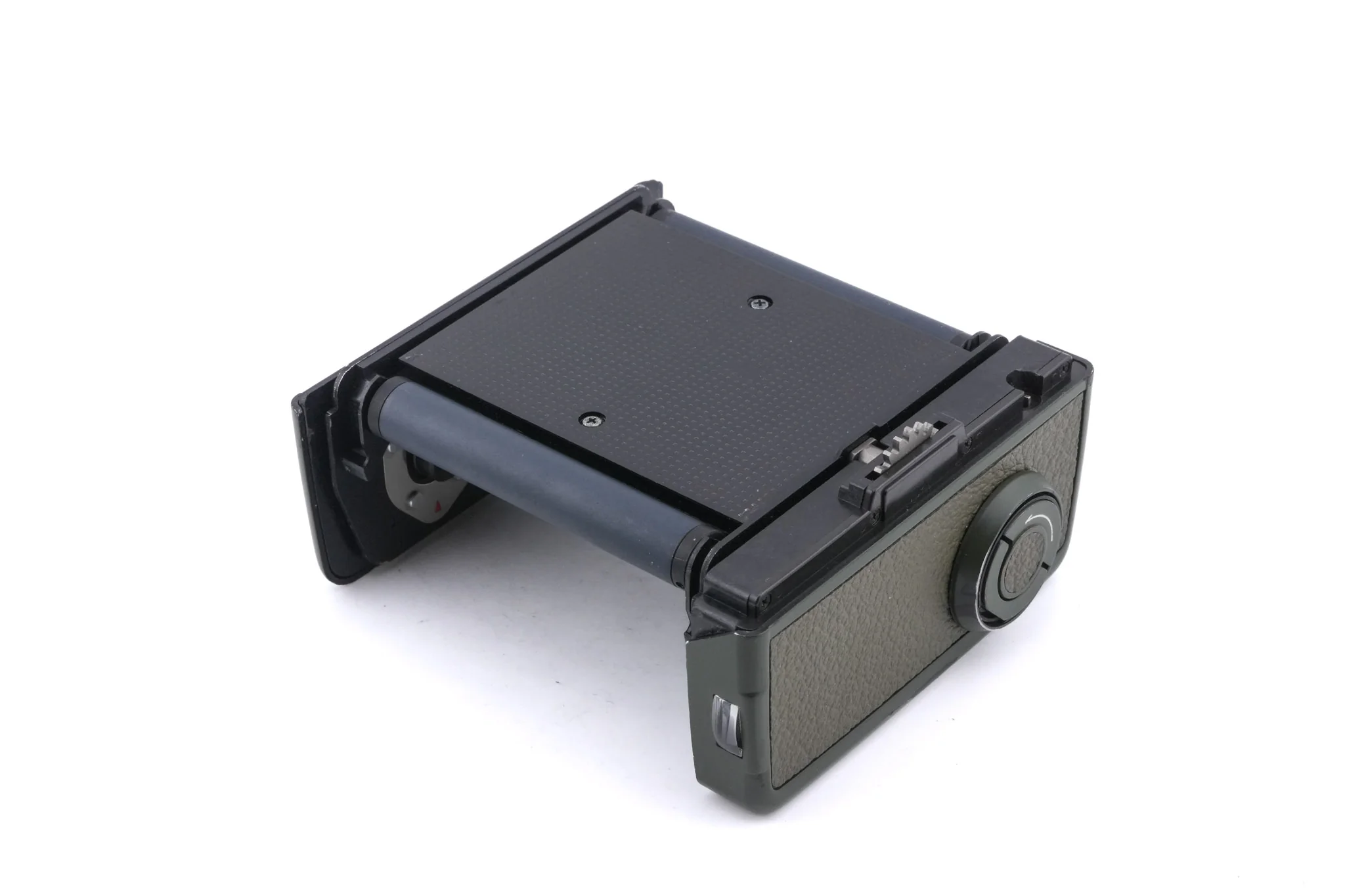 Zenza Bronica SQ-A SF (Safari) + Waist Level Finder SF (Safari) + Speed Grip S Winder SF (Safari) + SQ 6x6 120 Roll Film Back SF (Safari) + 80mm f2.8 Zenzanon-S SF (Safari) + AE Prism Finder S SF (Safari) + SQ Bellows Shade (Safari) - Image 12